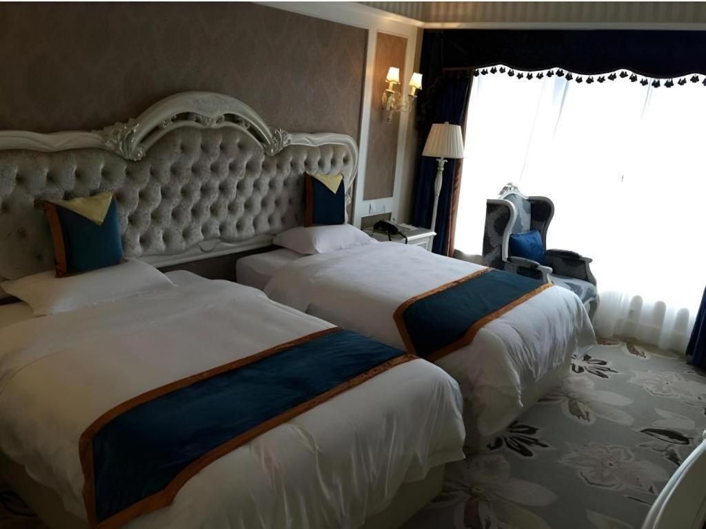 Chengdu French Theme Gold Palace Extérieur photo