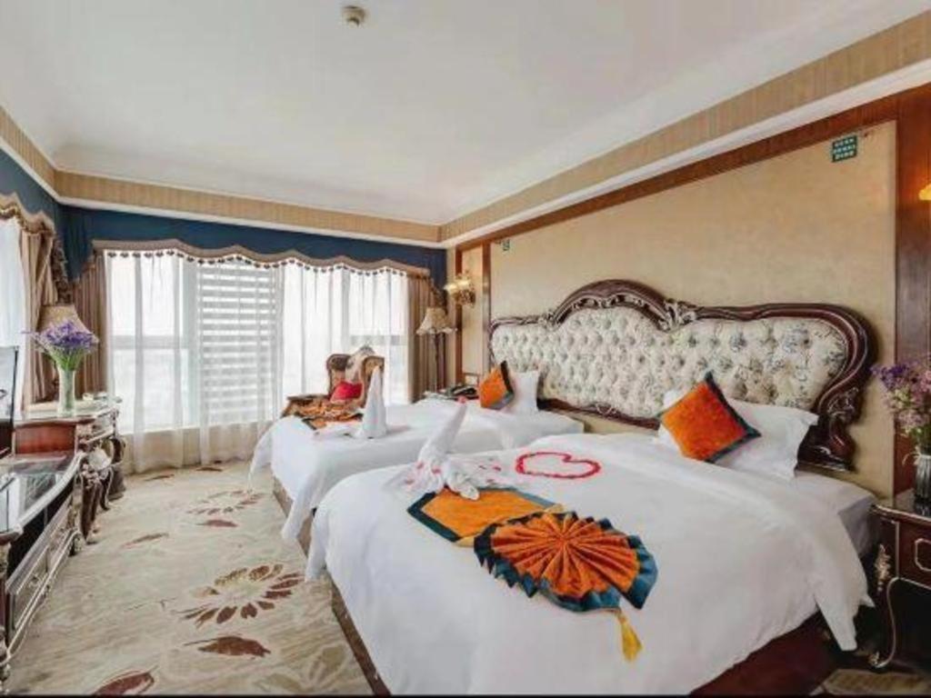 Chengdu French Theme Gold Palace Extérieur photo