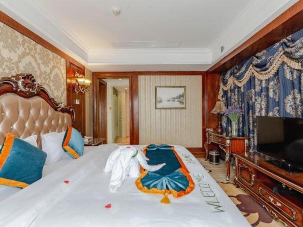 Chengdu French Theme Gold Palace Extérieur photo
