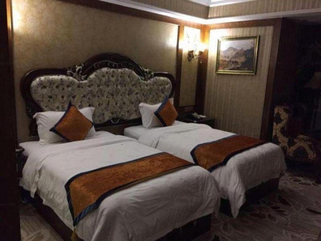 Chengdu French Theme Gold Palace Extérieur photo