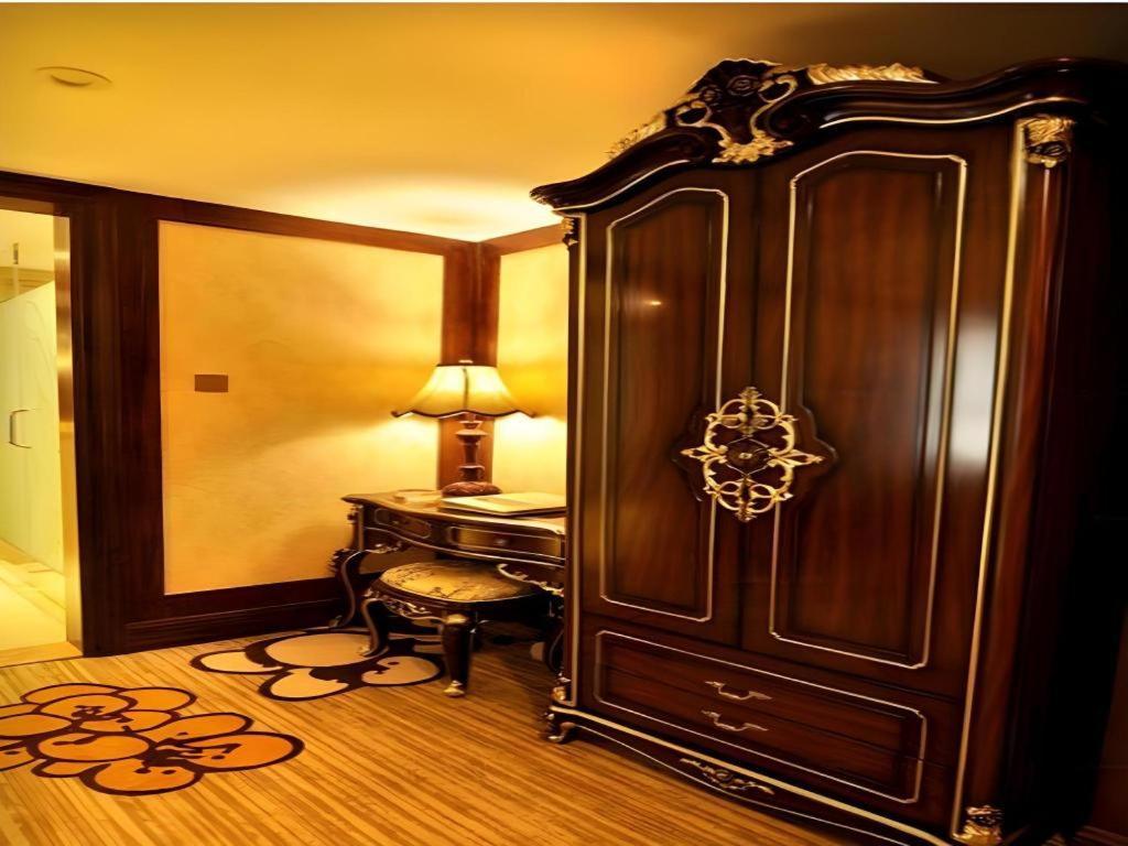 Chengdu French Theme Gold Palace Extérieur photo