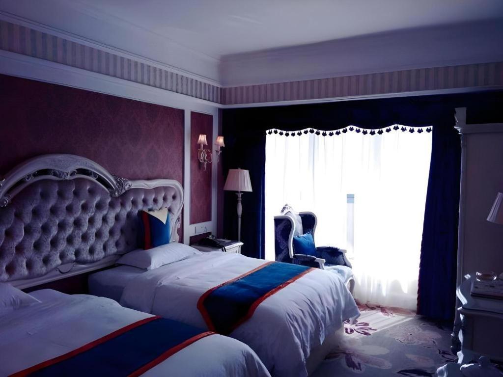Chengdu French Theme Gold Palace Extérieur photo
