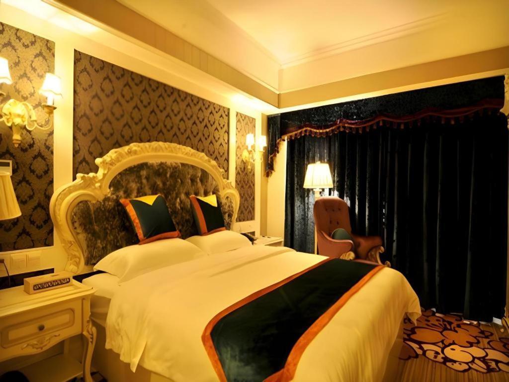 Chengdu French Theme Gold Palace Extérieur photo