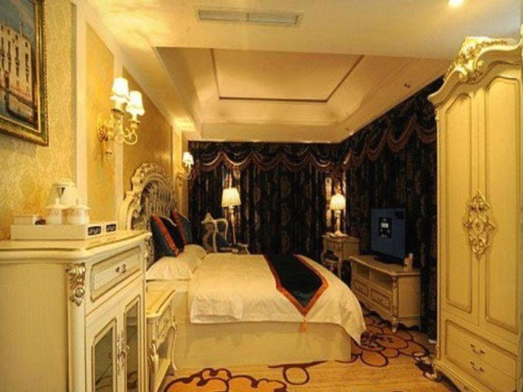 Chengdu French Theme Gold Palace Extérieur photo
