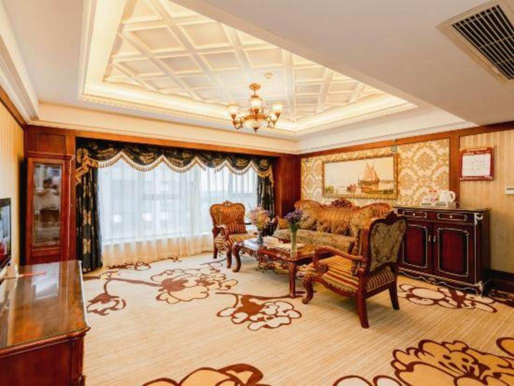 Chengdu French Theme Gold Palace Extérieur photo