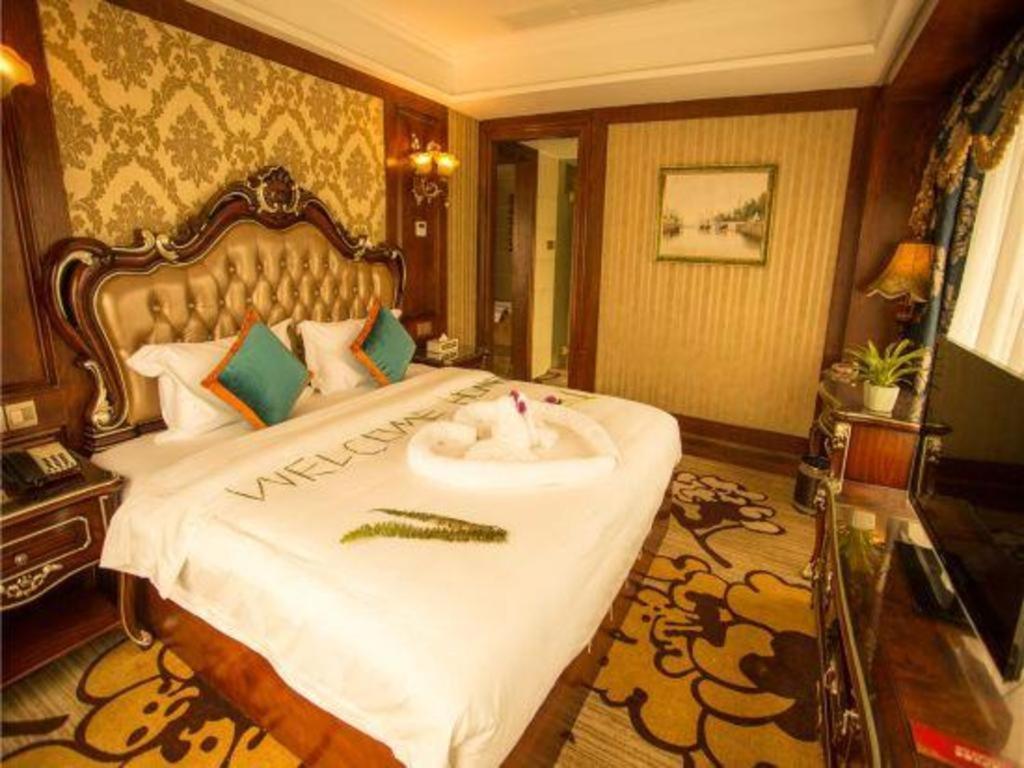 Chengdu French Theme Gold Palace Extérieur photo